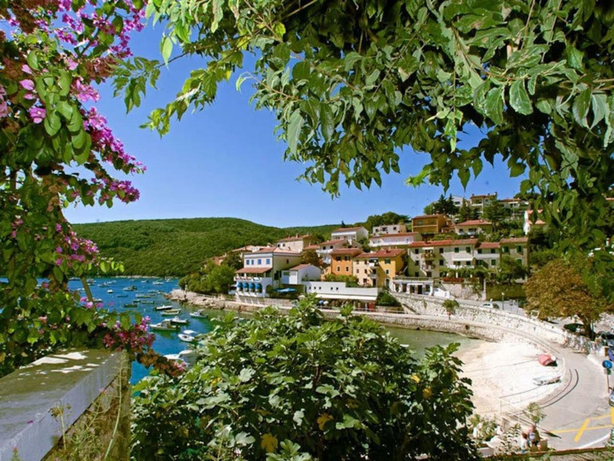 Mare And Terra Apartments Rabac Exterior foto