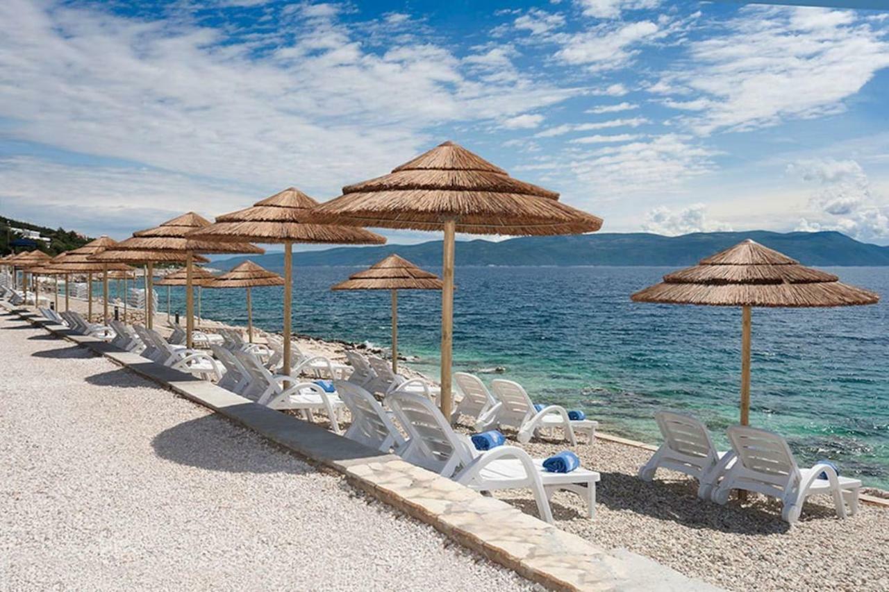Mare And Terra Apartments Rabac Exterior foto
