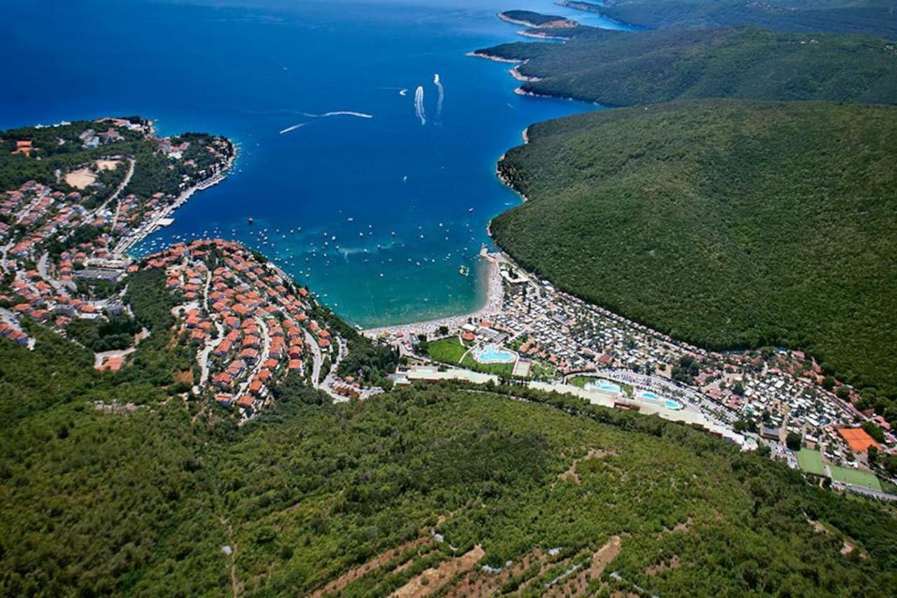 Mare And Terra Apartments Rabac Exterior foto
